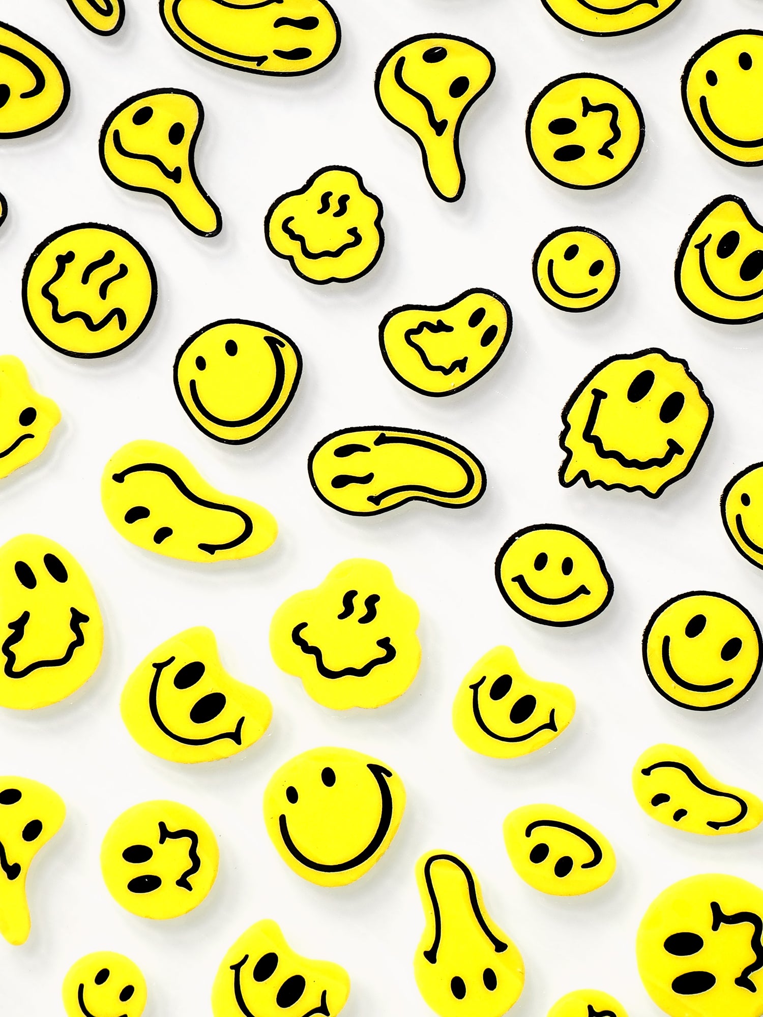 Aha! Kynsitarrat, Smiley Yellow 022