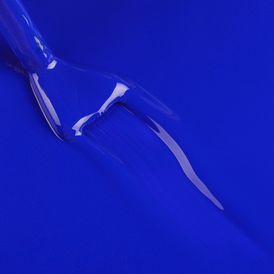 Bluesky Geelilakka, Blue Eyeshadow