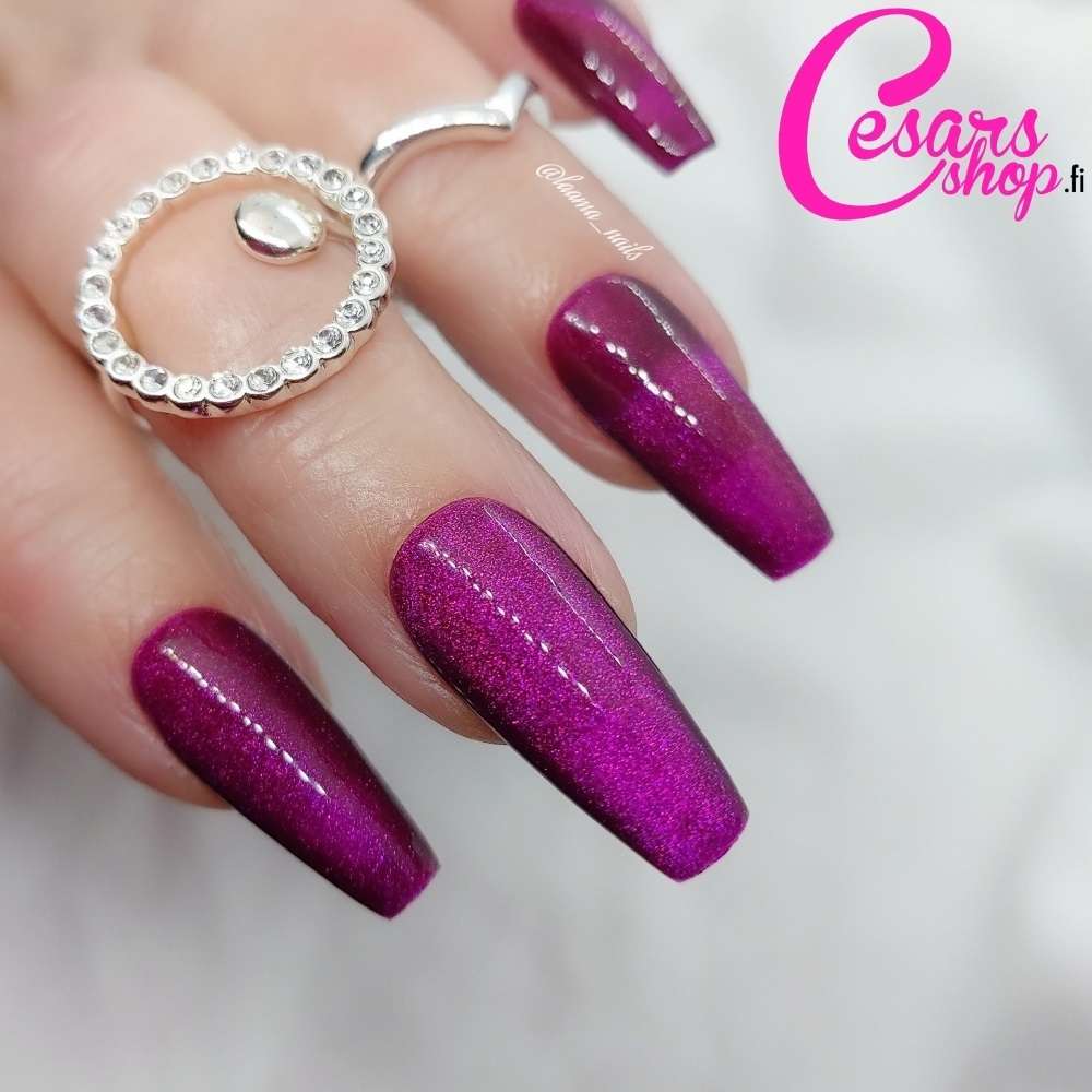 Bluesky Magneettigeelilakka, Tall Poppy