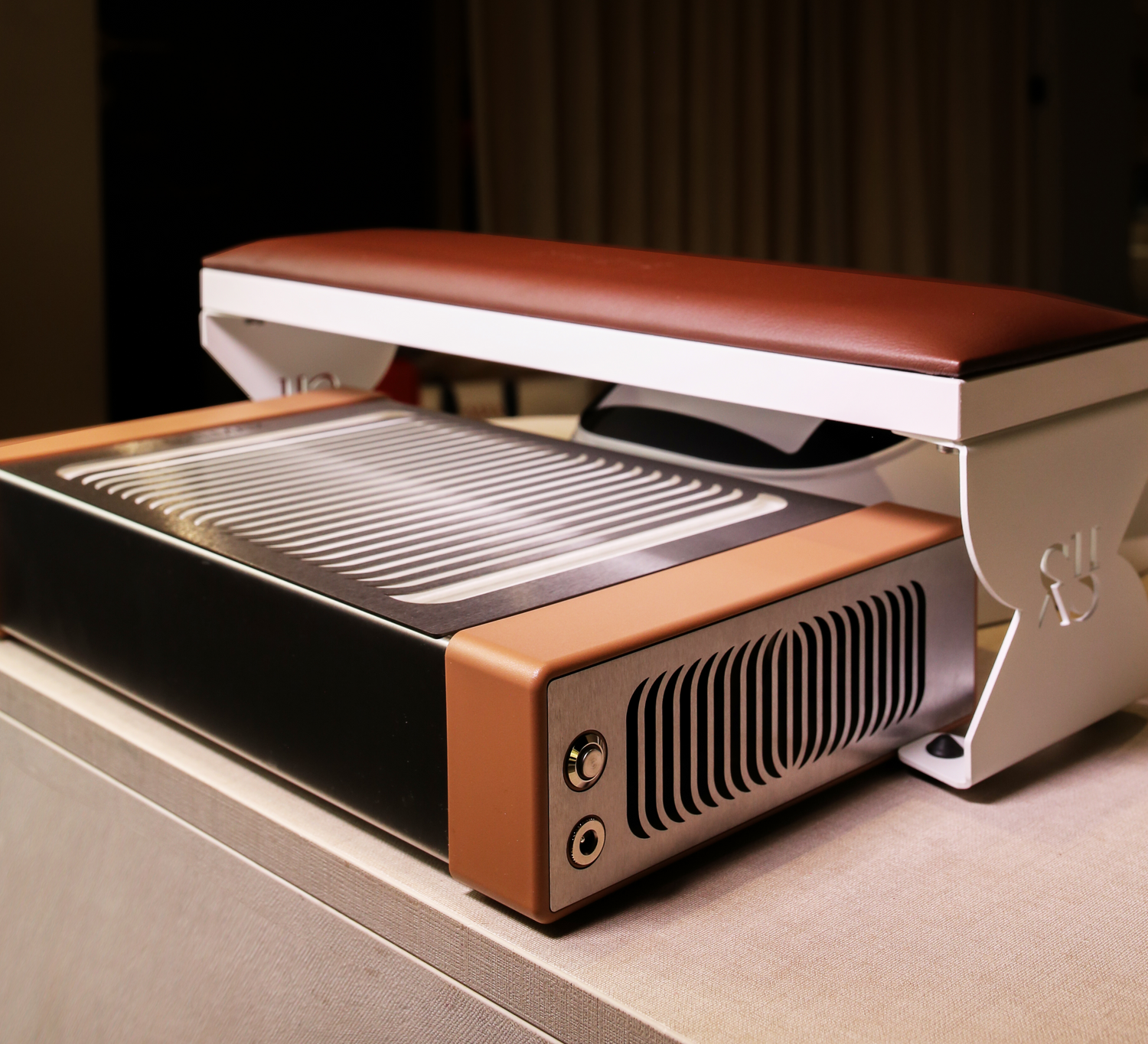 SheMax Style Pro Nail Vacuum, Mocha Mousse