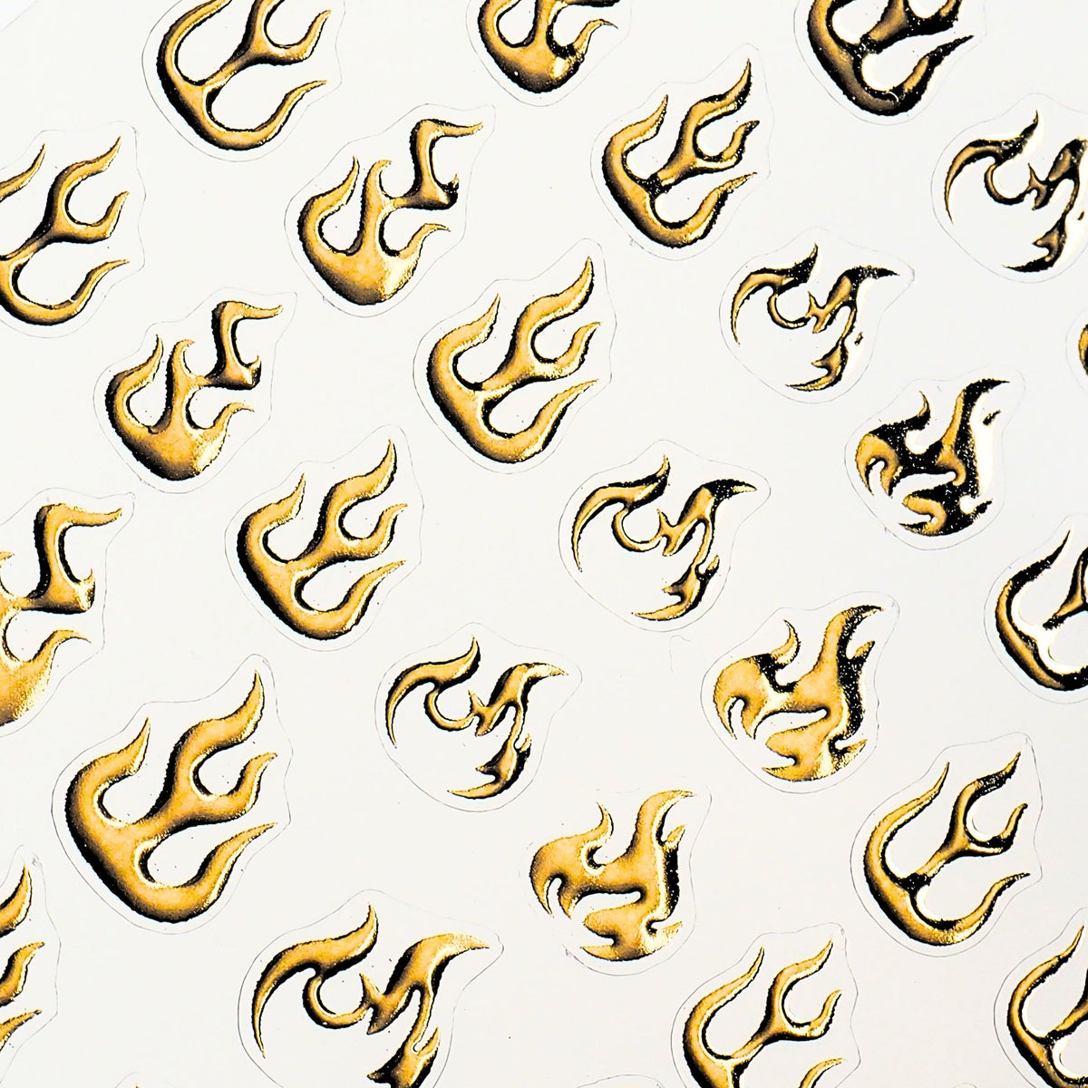 TOMONI Kynsitarrat, Flames