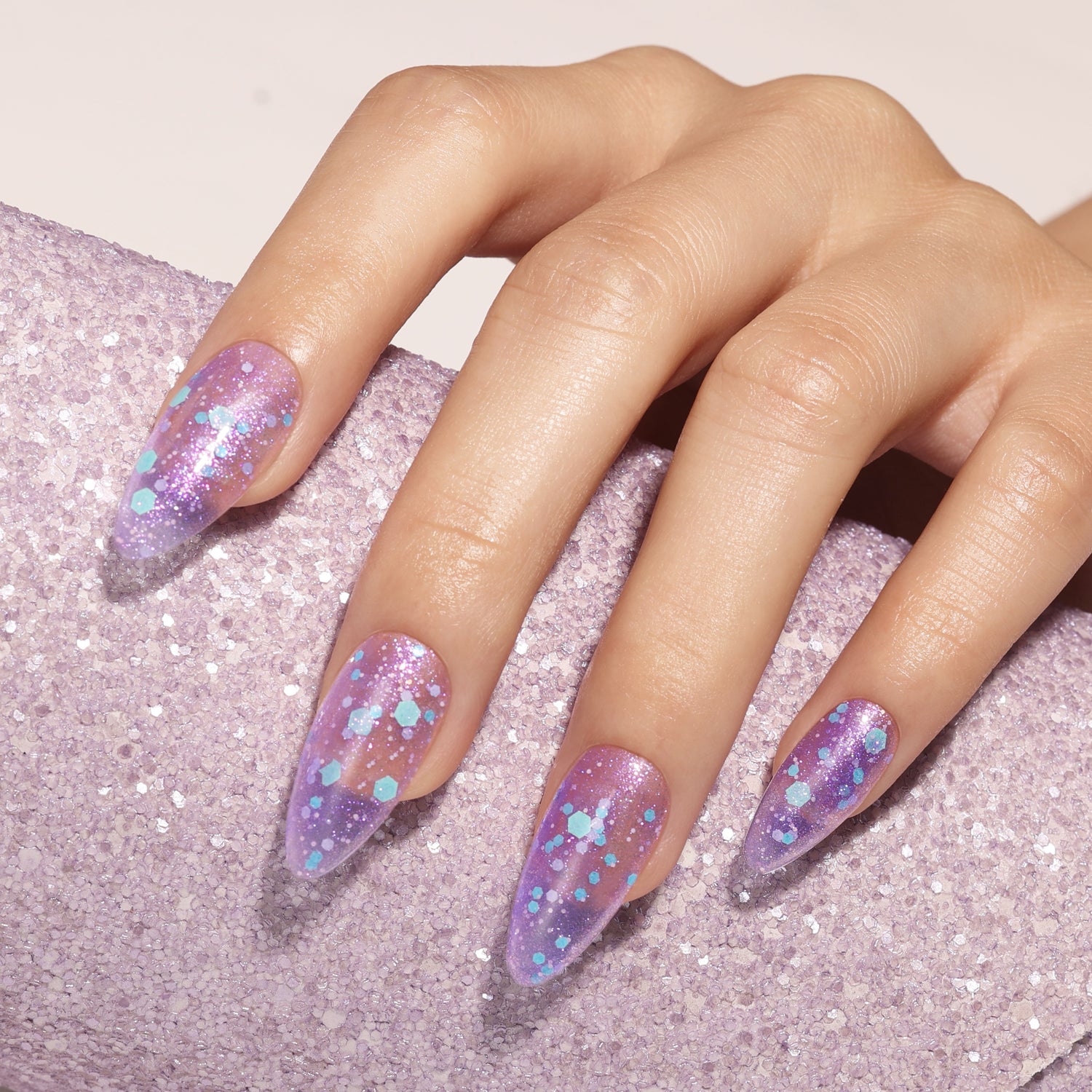 Bluesky Geelilakka, Lavender Frost