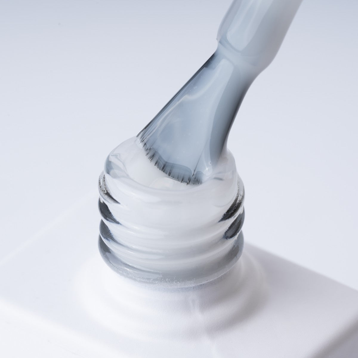 Inveray Luxury Rubber Base Geelialuslakka, Milky White