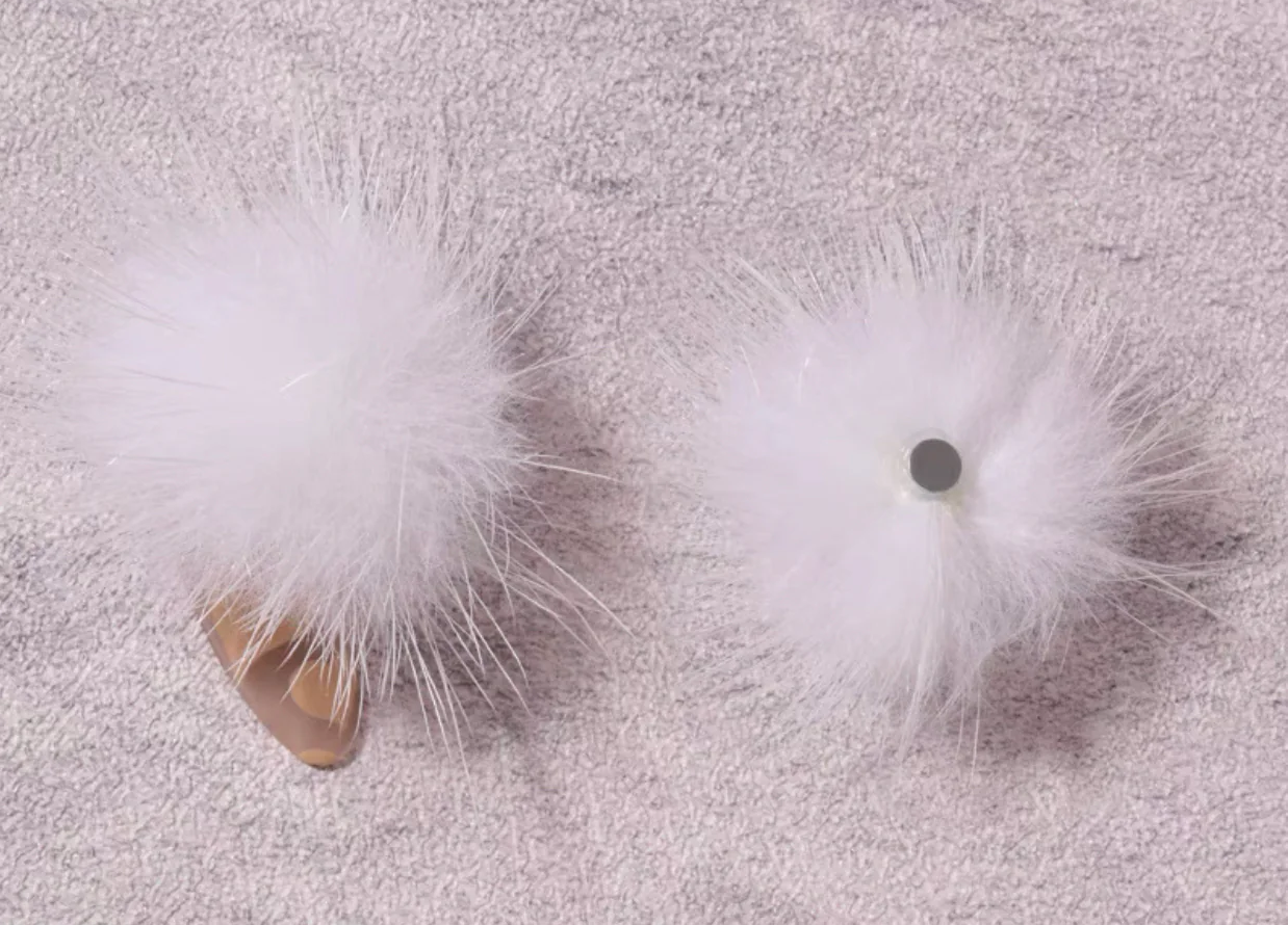 Kynsikoriste, Pom Pom 2 kpl